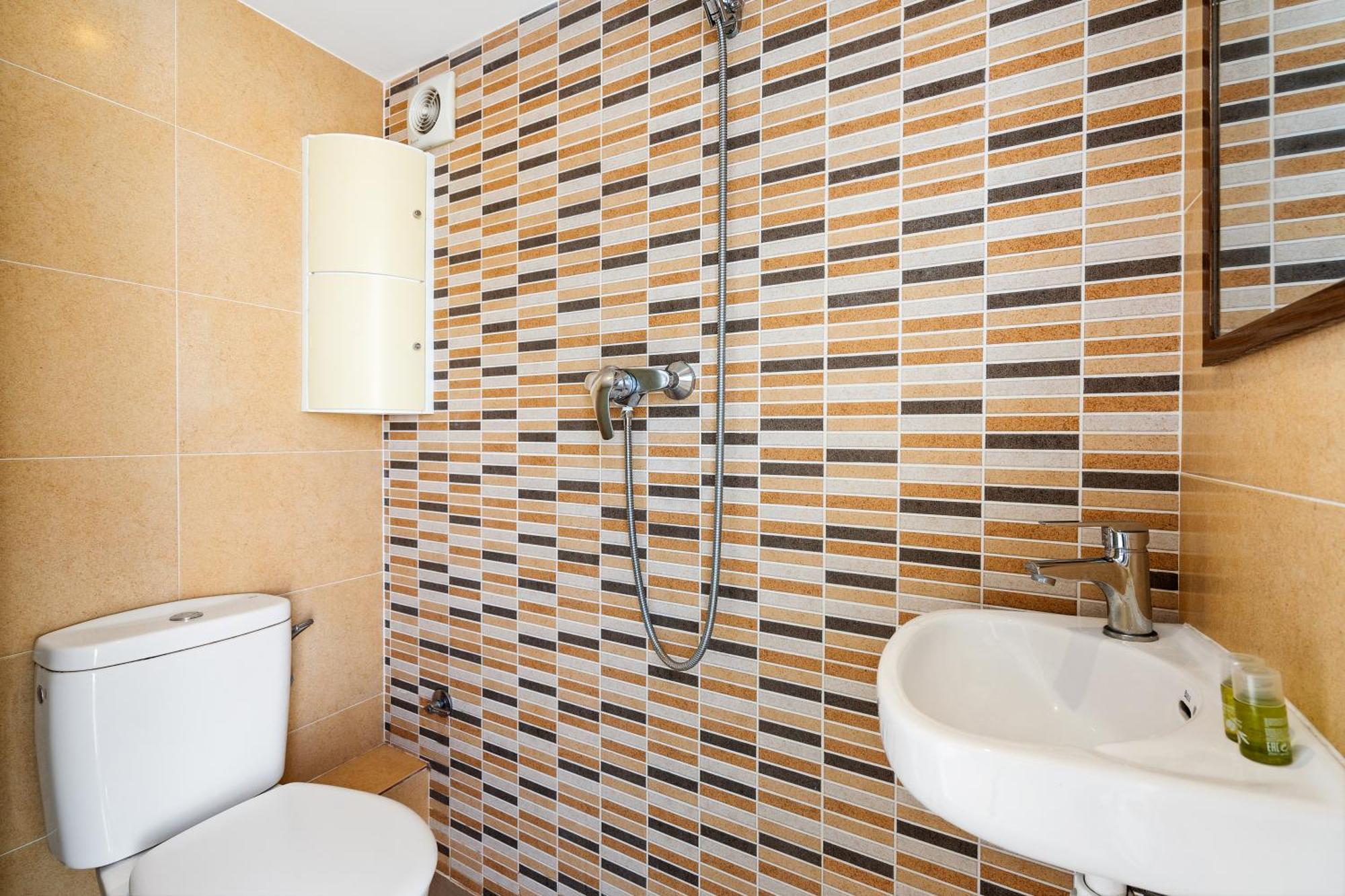 Ferienwohnung Fridays Flats Bright & Breezy Barcelona Exterior foto